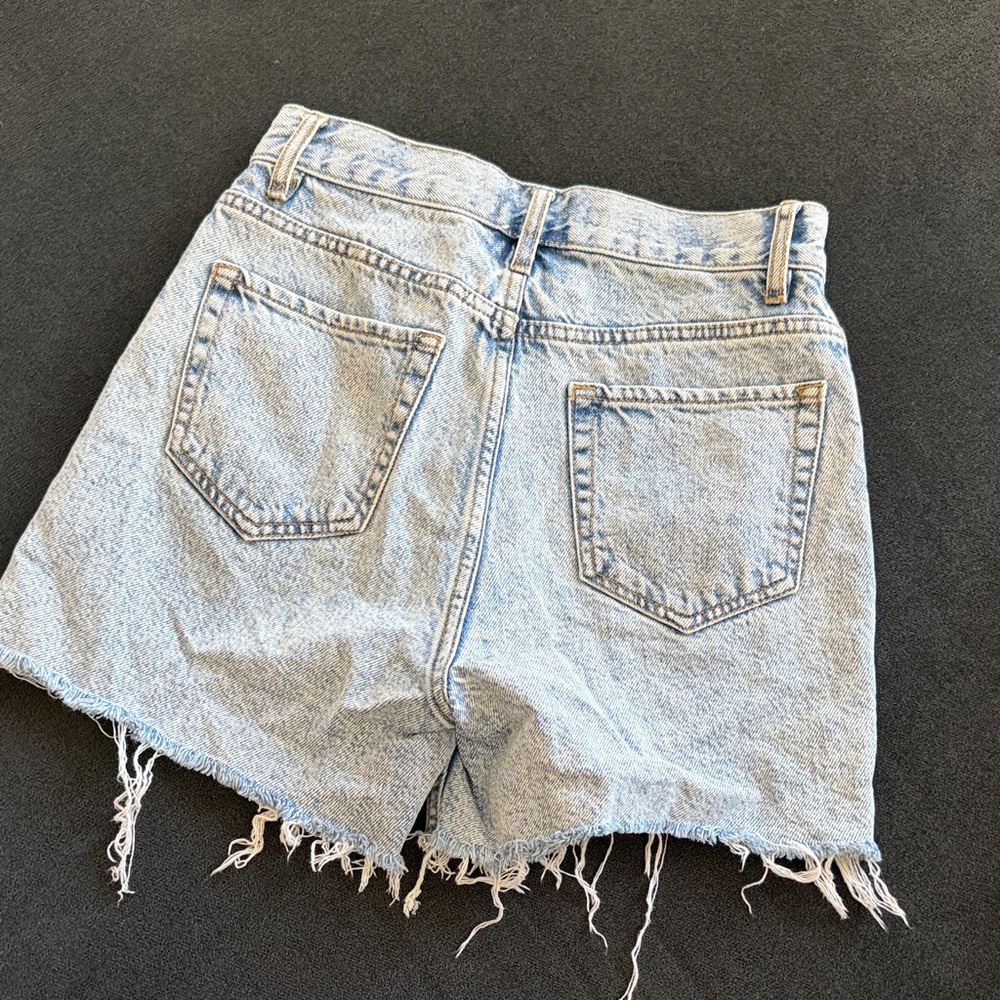 PacSun Distressed Light Denim Jean Shorts - Picture 3 of 3